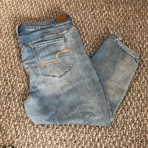 American Eagle Hi-Rise Cropped Jegging